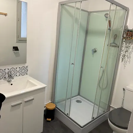 Grand F2, Quartier Historique De Moulins, 5 Pers * Moulins (Allier)