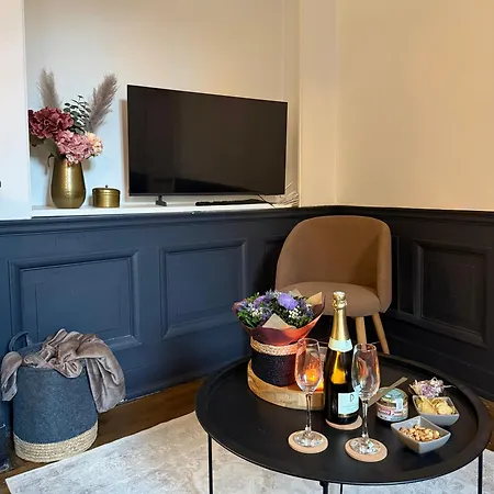 Appartement Grand F2, Quartier Historique De Moulins, 5 Pers