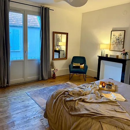 Grand F2, Quartier Historique De Moulins, 5 Pers Apartamento